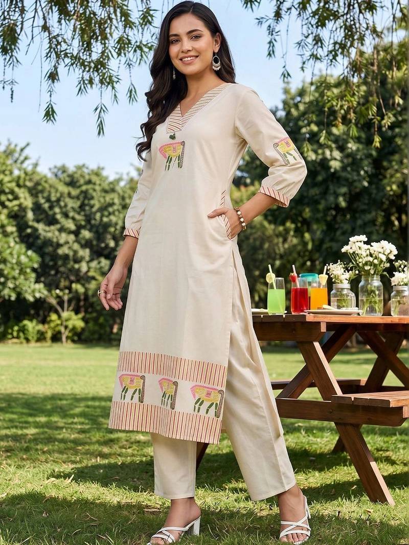 women ethnic motifs printed regular cotton kurta with trousers