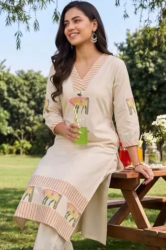 women ethnic motifs printed regular cotton kurta with trousers