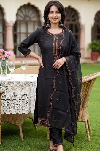 women ethnic motifs embroidered regular thread work kurta with trousers & with dupatta