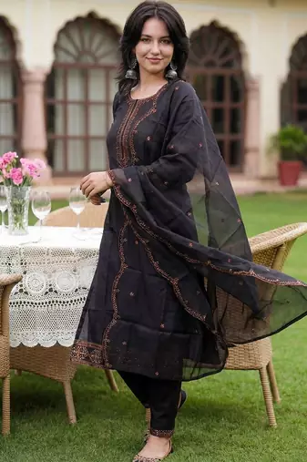 women ethnic motifs embroidered regular thread work kurta with trousers & with dupatta
