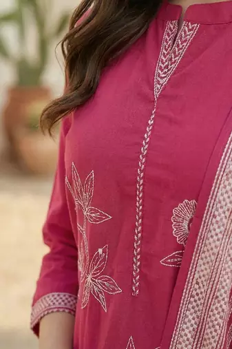 women ethnic motifs embroidered regular thread work cotton kurta with trousers & with dupatta