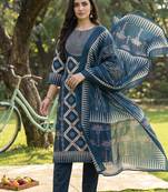 women printed regular cotton kurta with trousers & with dupatta