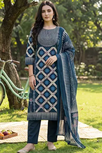 women printed regular cotton kurta with trousers & with dupatta