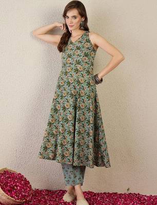 women floral printed regular cotton kurta with trousers 1