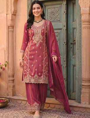 women ethnic motifs embroidered regular thread work kurta with patiala & with dupatta 1