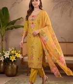 women floral embroidered regular thread work kurta with trousers & with dupatta