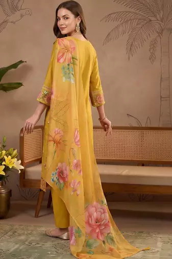 women floral embroidered regular thread work kurta with trousers & with dupatta