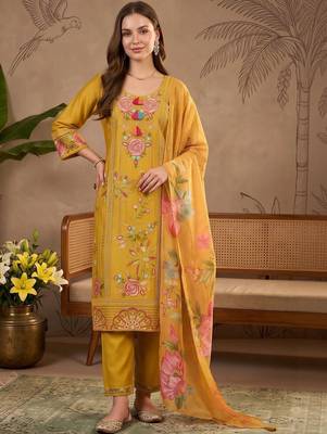 women floral embroidered regular thread work kurta with trousers & with dupatta 6