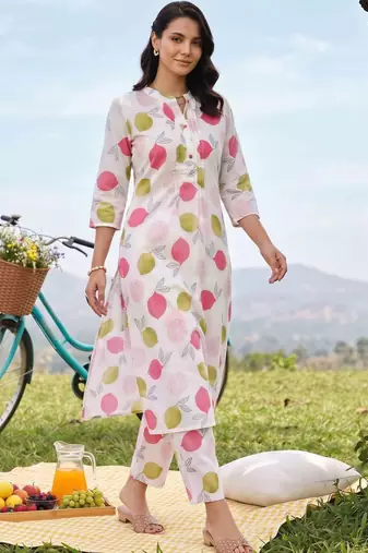 women ethnic motifs printed regular cotton kurta with trousers
