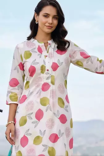 women ethnic motifs printed regular cotton kurta with trousers