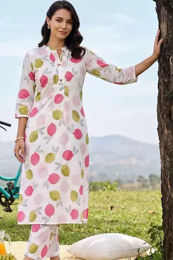 women ethnic motifs printed regular cotton kurta with trousers