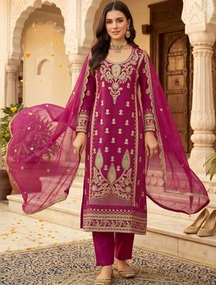 women ethnic motifs embroidered regular kurta with trousers & with dupatta 1