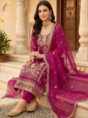 women ethnic motifs embroidered regular kurta with trousers & with dupatta 5