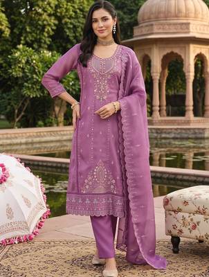 women ethnic motifs embroidered regular thread work kurta with trousers & with dupatta 6