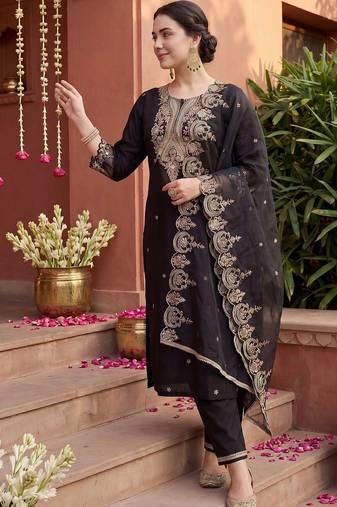 women ethnic motifs embroidered regular liva kurta with trousers & with dupatta