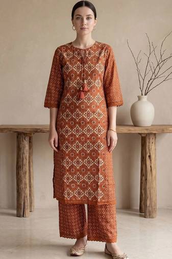 women ethnic motifs printed regular cotton kurta with palazzos