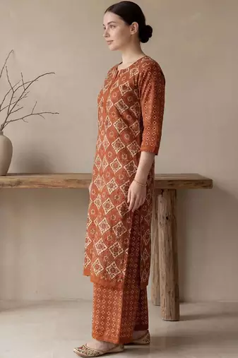 women ethnic motifs printed regular cotton kurta with palazzos
