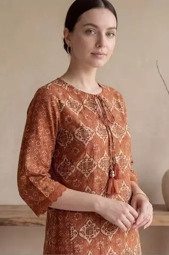 women ethnic motifs printed regular cotton kurta with palazzos