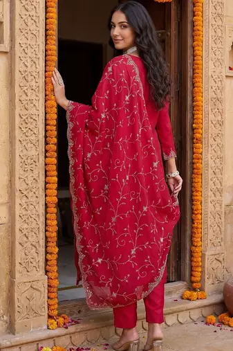 women ethnic motifs embroidered regular thread work kurta with trousers & with dupatta