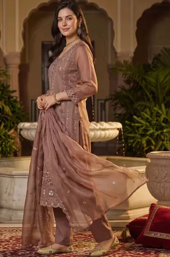 women ethnic motifs embroidered regular thread work kurta with trousers & with dupatta