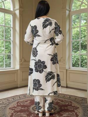 women floral printed regular kurta with trousers 4
