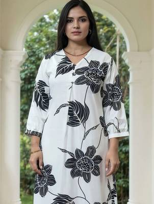 women floral printed regular kurta with trousers 5