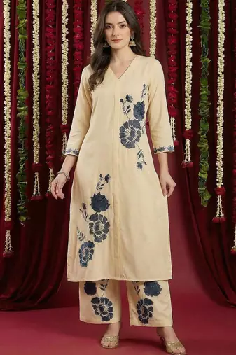 women floral printed regular kurta with palazzos & with dupatta