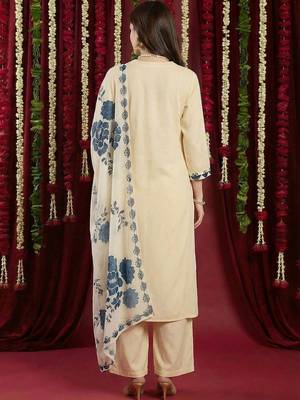 women floral printed regular kurta with palazzos & with dupatta 4