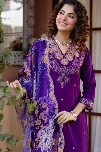 women ethnic motifs embroidered regular thread work kurta with trousers & with dupatta
