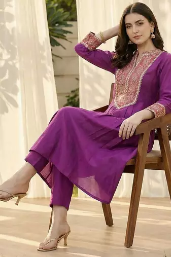 women ethnic motifs embroidered regular thread work kurta with trousers