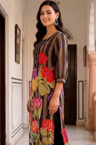women floral printed regular cotton kurta with trousers