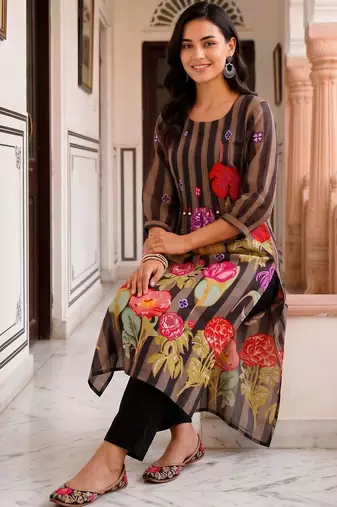 women floral printed regular cotton kurta with trousers