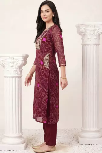 women ethnic motifs printed regular thread work kurta with trousers & with dupatta