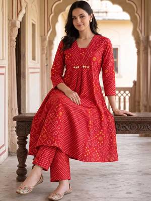 women ethnic motifs printed empire cotton kurta with trousers 5