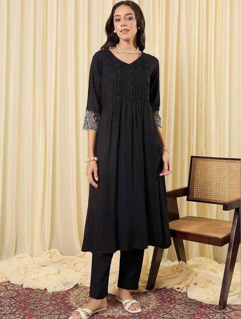women ethnic motifs pleated thread work kurta with trousers & with dupatta