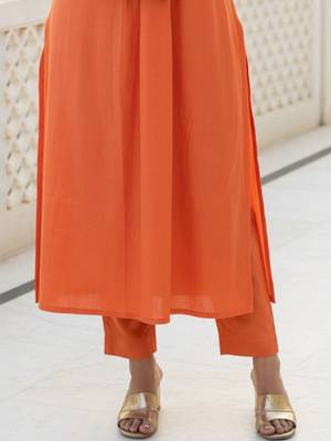 women ethnic motifs embroidered regular mirror work liva kurta with trousers 5