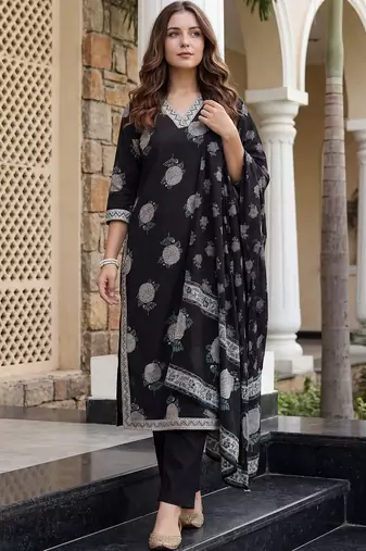 women floral printed regular cotton kurta with trousers & with dupatta