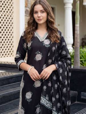 women floral printed regular cotton kurta with trousers & with dupatta 3