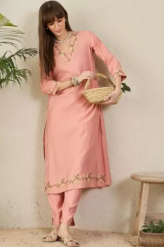 women ethnic motifs embroidered regular thread work kurta with trousers