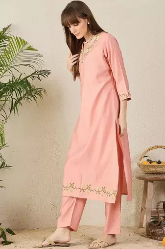 women ethnic motifs embroidered regular thread work kurta with trousers