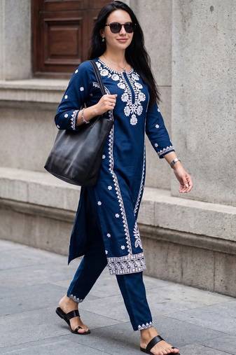 women ethnic motifs embroidered regular thread work kurta with trousers