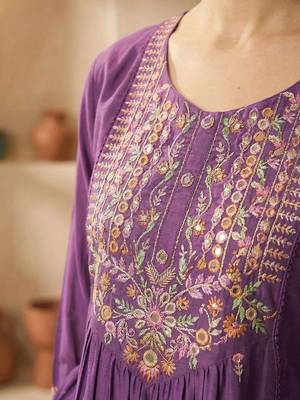 women ethnic motifs embroidered empire mirror work cotton kurta with trousers & with dupatta 6