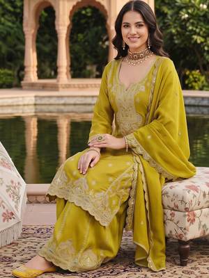 women ethnic motifs embroidered regular thread work kurta with sharara & with dupatta 5