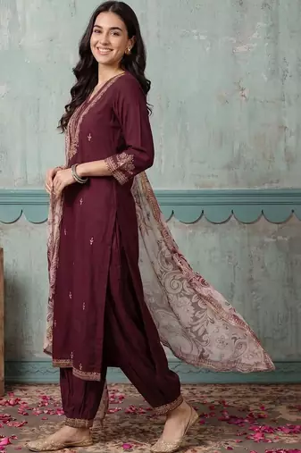 women ethnic motifs embroidered regular thread work kurta with patiala & with dupatta