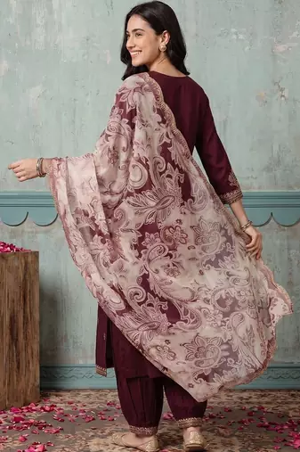 women ethnic motifs embroidered regular thread work kurta with patiala & with dupatta