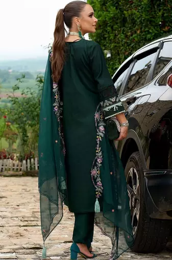 women ethnic motifs embroidered regular thread work kurta with trousers & with dupatta