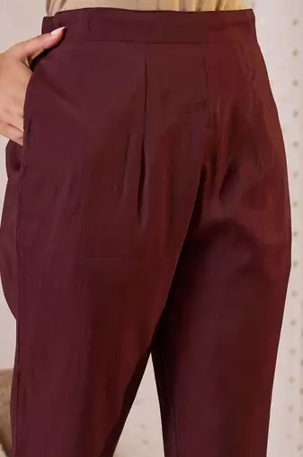 women floral printed regular thread work chanderi silk kurta with trousers & with dupatta
