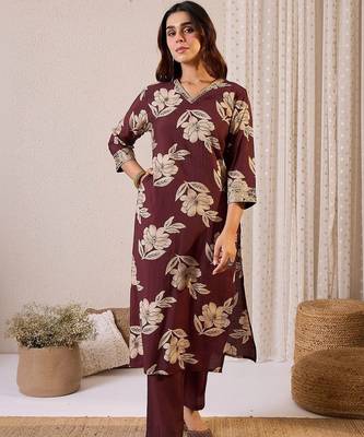 women floral printed regular thread work chanderi silk kurta with trousers & with dupatta 6
