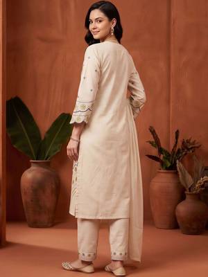women ethnic motifs embroidered regular thread work cotton kurta with trousers & with dupatta 3