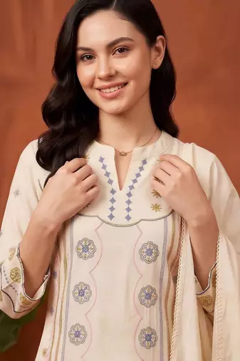 women ethnic motifs embroidered regular thread work cotton kurta with trousers & with dupatta